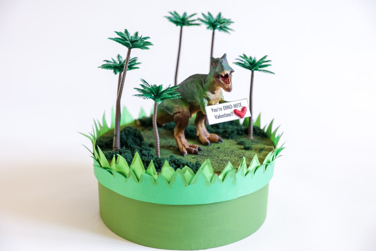 Dinosaur Valentine Box